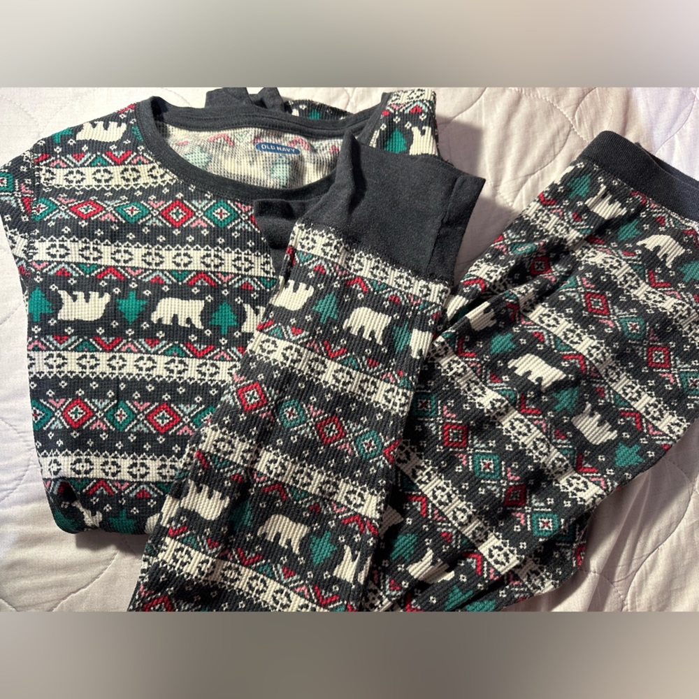Old navy Christmas Pj’s